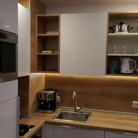 Diamond Apartment *